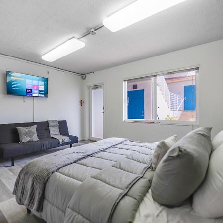 The Mariner Suites #22 - Beachfront Studio Hollywood Exteriör bild