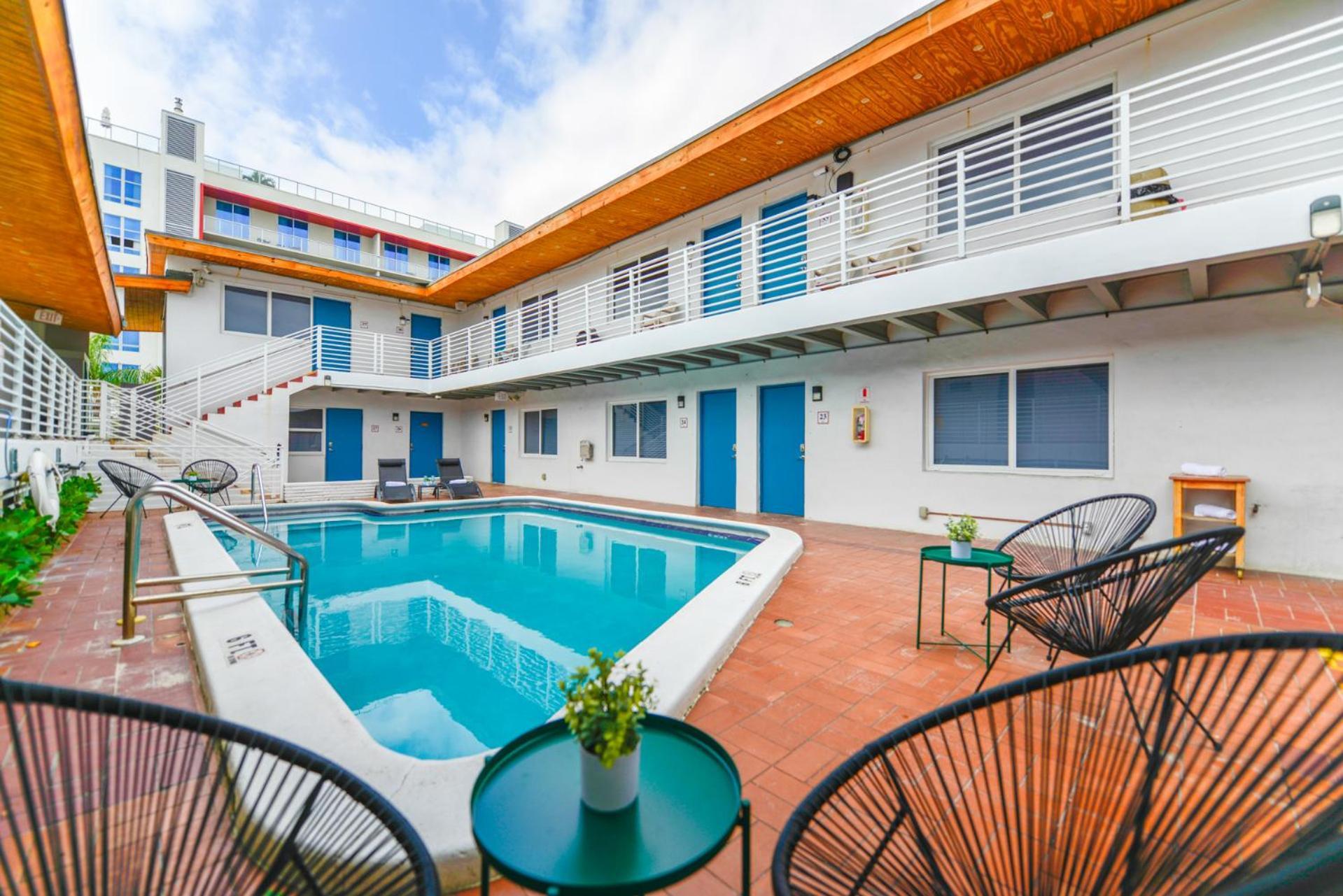 The Mariner Suites #22 - Beachfront Studio Hollywood Exteriör bild